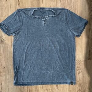 Lucky brand t shirt